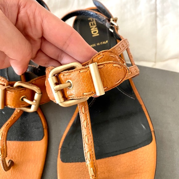 Fendi sandals. Worn 3 times. - Picture 6 of 9